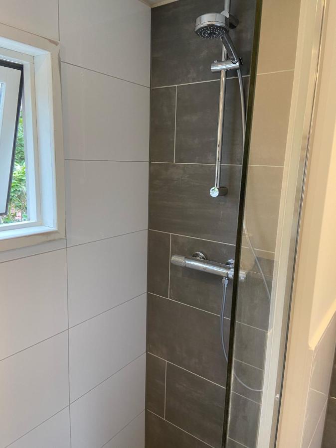 Prachtig Vakantiehuisje In Putten Luaran gambar
